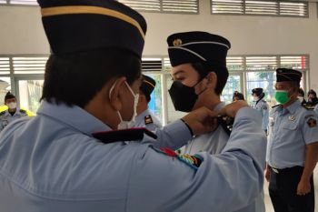 52 petugas Lapas Rajabasa mendapatkan kenaika  pangkat