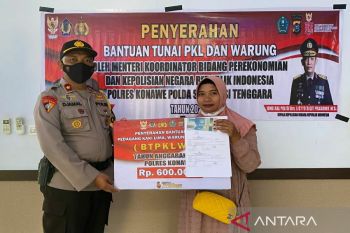 Polres Konawe salurkan bantuan tunai kepada 5.112 pedagang dan nelayan