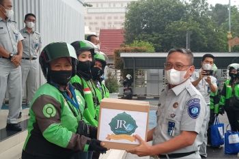 Jasa Raharja salurkan bantuan melalui pengiriman paket Driver Perempuan di Hari Kartini