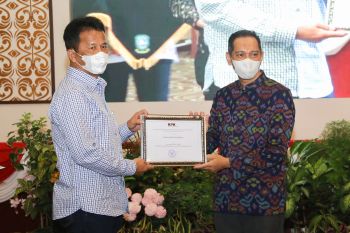 KPK berikan dua penghargaan sekaligus kepada Pemkot Batam