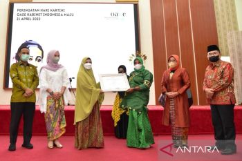 24 Perempuan berprestasi Sulsel terima Penghargaan di Hari Kartini