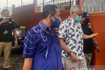 Tim Tabur Kejaksaan tangkap mantan Kadis Pertambangan di Raja Ampat