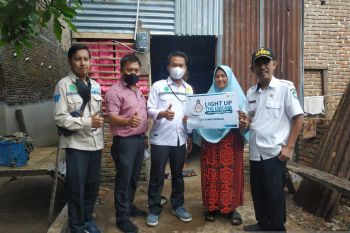 Donasi pegawai PLN hadirkan listrik bagi 2.415 keluarga
