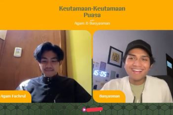 Duo ustads muda dorong donasi online