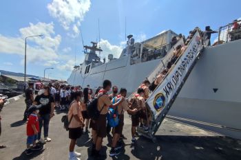 KRI Diponegoro-365 gelar openship saat sandar di Pelabuhan Bitung
