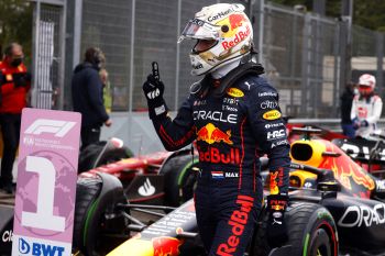 Pembalap Verstappen raih pole