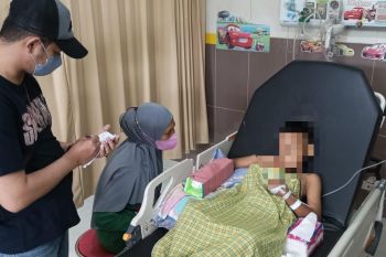 Ngeri! Jari bocah sembilan tahun hancur terkena petasan