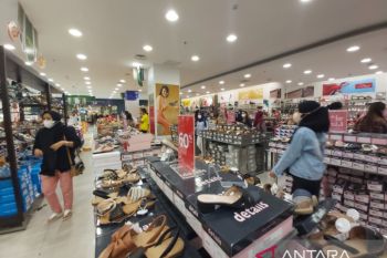 Warga serbu pusat perbelanjaan di Kota Palu  usai THR Idul Fitri cair