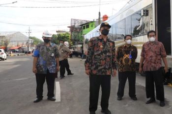 Establishing culinary tourism through rail transport concept in Madiun