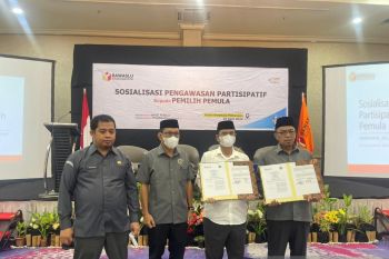 Bawaslu Sulsel, Disdik dan Kemenag teken MoU pendidikan politik
