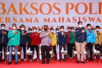 Bagikan baksos bareng mahasiswa dan pemuda, Kapolri: Teruslah berkontribusi terbaik untuk bangsa