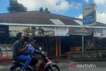 BRI manfaatkan BRIlink salurkan bantuan bahan pokok  di Manado