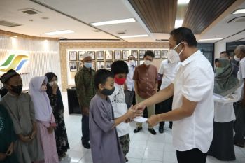 PTPN VII santuni 490 anak yatim