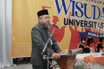 Sekda OKU terima  penghargaan pangkat tertinggi ASN dari Presiden