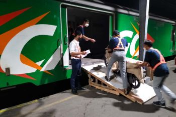 Tiba di Semarang, 31 sepeda motor diangkut gratis KA