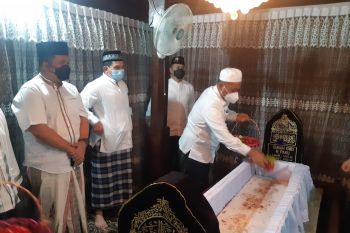 Pemkab Gresik kembali gelar tradisi "malam selawe" Ramadhan