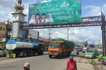 Arus Mudik - Polrestabes Palembang larang truk angkutan barang beroprasi