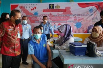 Government to expedite COVID-19 vaccination at  South Sumatra's prisons