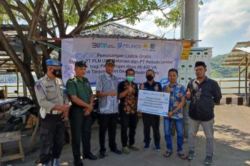 Sinergi PLN dan Pelindo, kini pedagang di Pelabuhan Gilimas bisa gunakan listrik