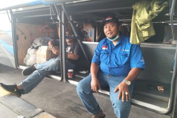 Ini kisah sopir bus AKAP di tengah euforia libur Lebaran