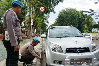 Polda Sulteng:  Badan jalan tidak boleh jadi area parkir kendaraan