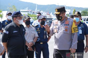Kapolda NTB memantau pergerakan mudik lebaran di Pelabuhan Lembar