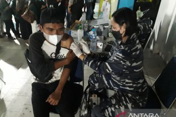 Lantamal Pontianak sediakan vaksin bagi pemudik di Pelabuhan Dwikora