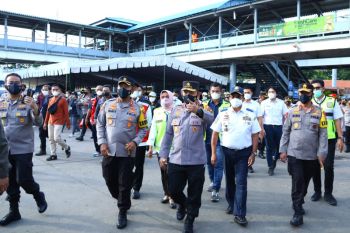 Kapolri harap penambahan kapal dan dermaga urai kepadatan di Pelabuhan Merak
