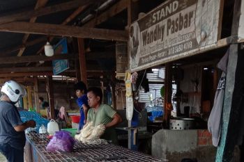 Harga ayam di Mamuju melonjak tinggi jelang Lebaran