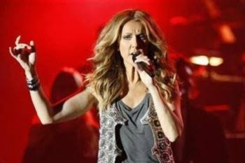 Celine Dion kembali tunda tur  Eropa karena masalah kesehatan
