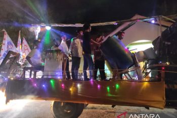 Remaja Masjid Jami' Sholihin gelar takbir keliling dan pawai obor di Bengkayang