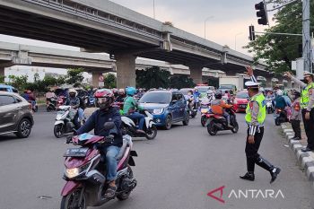 Jalur Kalimalang Minggu pagi-petang sudah lengang dari pemudik