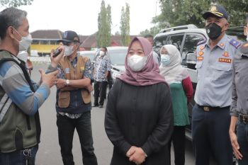 Bupati Sleman meminta pemudik yang datang tetap disiplin prokes