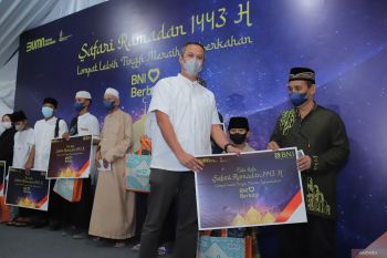 BNI Manado bagikan puluhan ribu paket pangan jelang  Lebaran