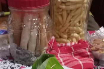 Makanan lebaran khas masyarakat Simbaringin Natar Lampung Selatan