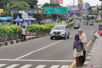 Jalur Puncak Bogor padat pada hari kedua Lebaran 2022