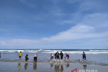 Kapolda Bengkulu  imbau masyarakat tak mandi di pantai
