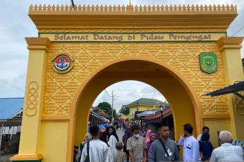 Ribuan warga berlebaran di Pulau Penyengat Tanjungpinang