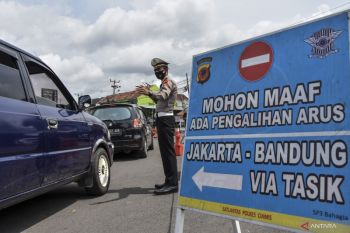 Arus mudik pada hari kedua lebaran masih cukup tinggi
