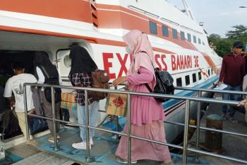 Arus balik Lebaran di Pelabuhan Tanjung Pandan mulai terjadi hari ini