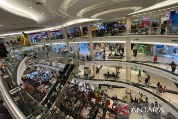 Suasana pusat perbelanjaan di Banyumas ramai pengunjung
