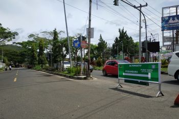 Sejumlah titik di jalur Payakumbuh-Bukittinggi macet akibat tingginya volume kendaraan