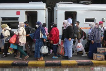 KAI catat 154 ribu pelanggan naik kereta api  jarak jauh pada 6 Mei