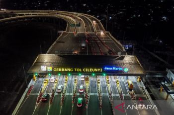Arus balik di gerbang tol Cileunyi ramai lancar