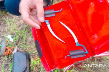 Pejudi sabung ayam lari tunggang langgang digerebek polisi