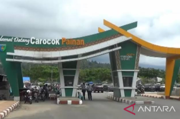 Pesisir Selatan ramai dikunjungi wisatawan setelah ditiadakannya penyekatan