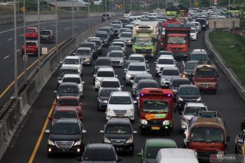 Begini tips berkendara irit bensin saat arus balik lebaran