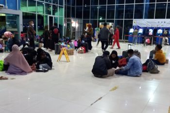 Pemudik pejalan kaki terus berdatangan di Pelabuhan Bakauheni
