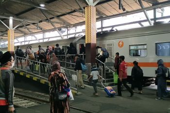 21.310 penumpang berangkat dari KAI Daop VI pada 7 Mei