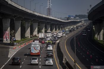 Polisi: Arus kendaraan dari KM 28 Tol Japek menuju GT Halim normal
